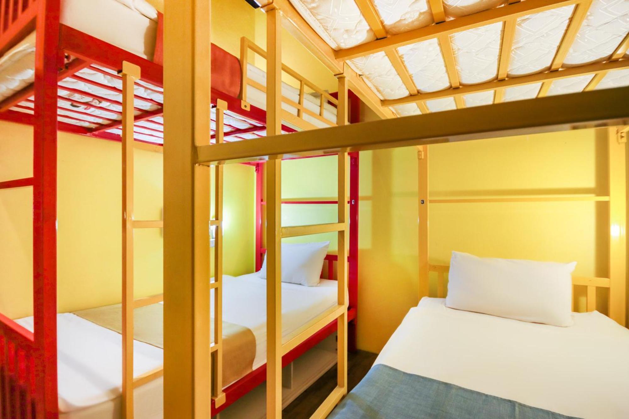 Oyo 1074 Fin Hostel Ката-Біч Екстер'єр фото