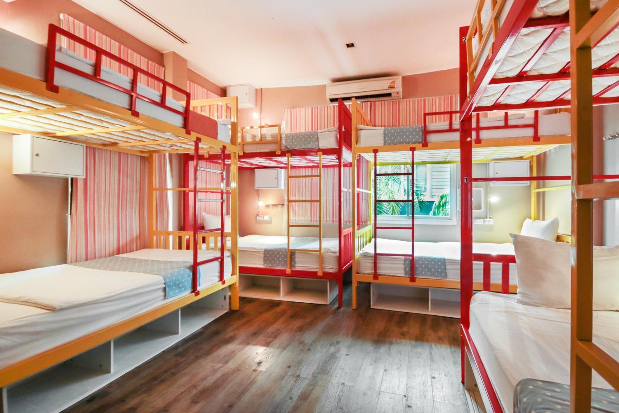 Oyo 1074 Fin Hostel Ката-Біч Екстер'єр фото