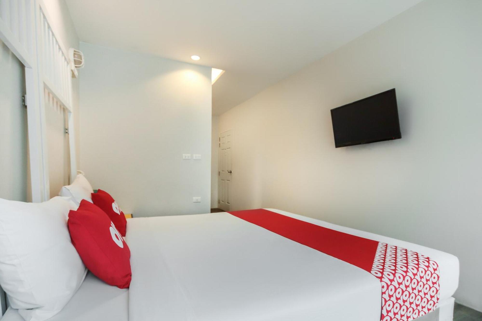 Oyo 1074 Fin Hostel Ката-Біч Екстер'єр фото