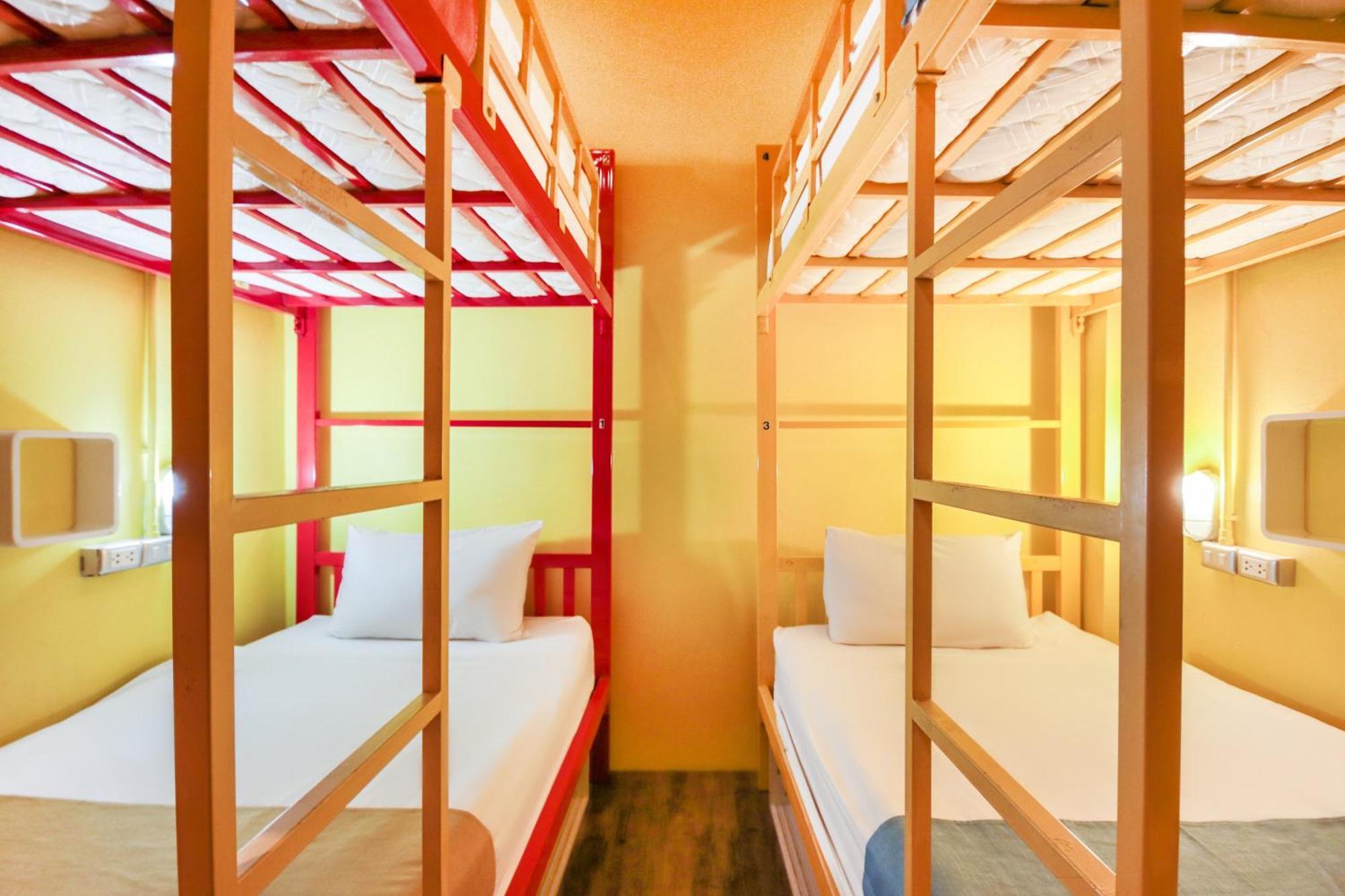 Oyo 1074 Fin Hostel Ката-Біч Екстер'єр фото