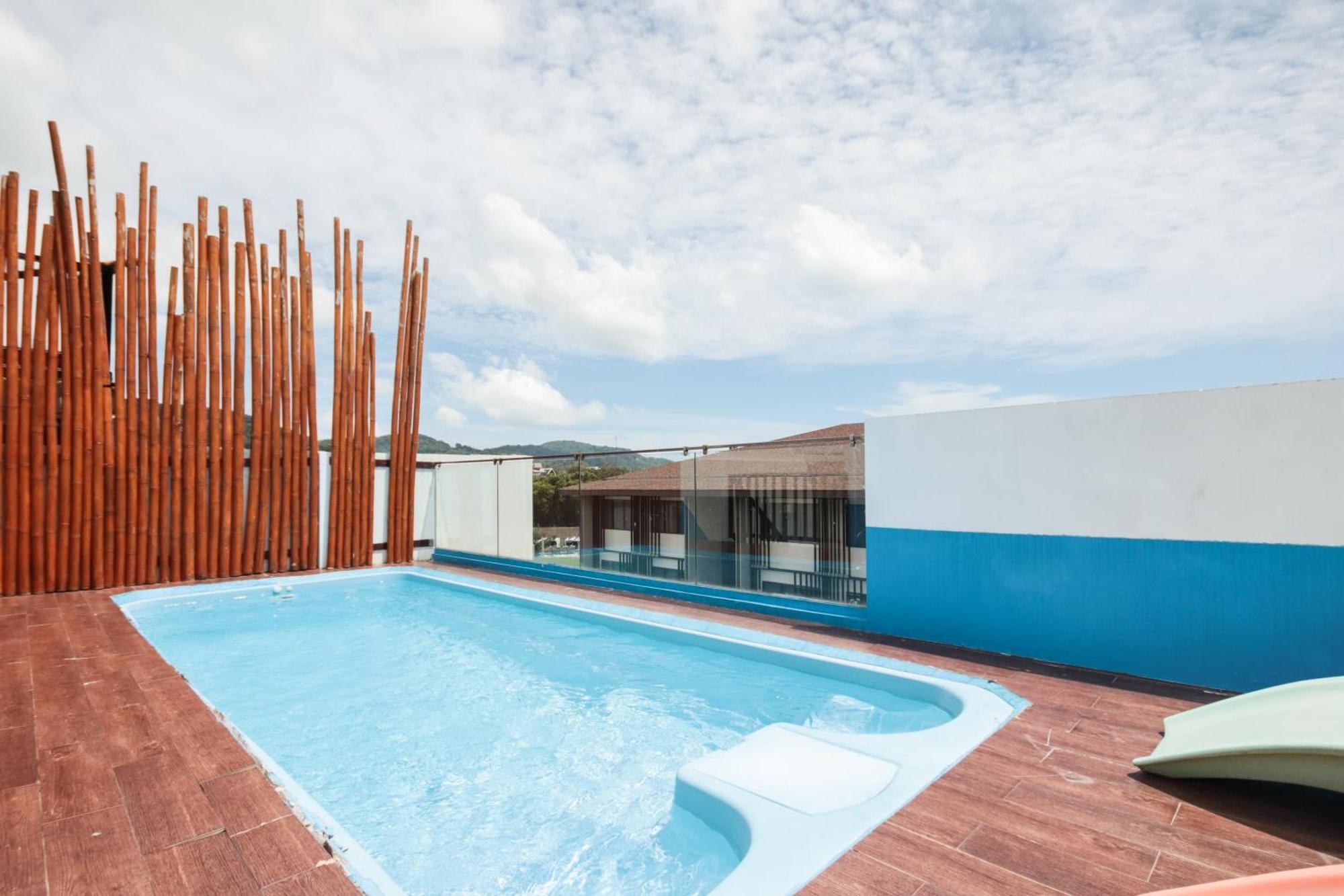 Oyo 1074 Fin Hostel Ката-Біч Екстер'єр фото
