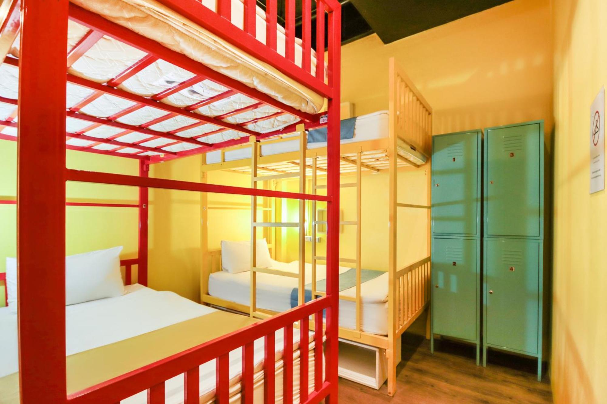 Oyo 1074 Fin Hostel Ката-Біч Екстер'єр фото