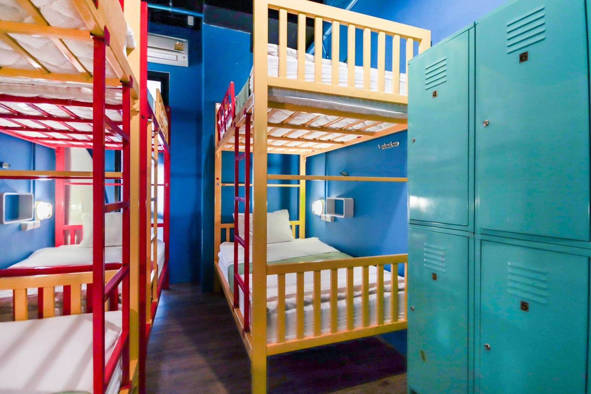 Oyo 1074 Fin Hostel Ката-Біч Екстер'єр фото