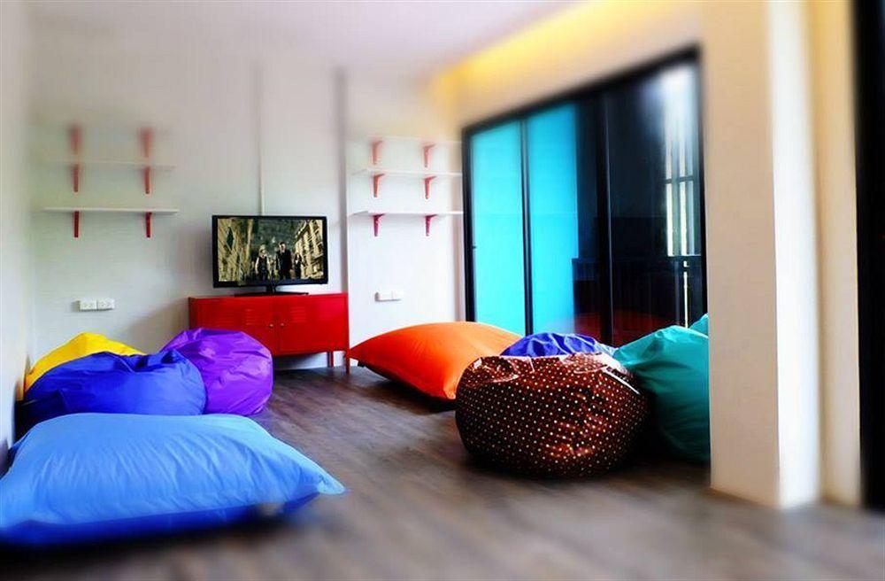 Oyo 1074 Fin Hostel Ката-Біч Екстер'єр фото